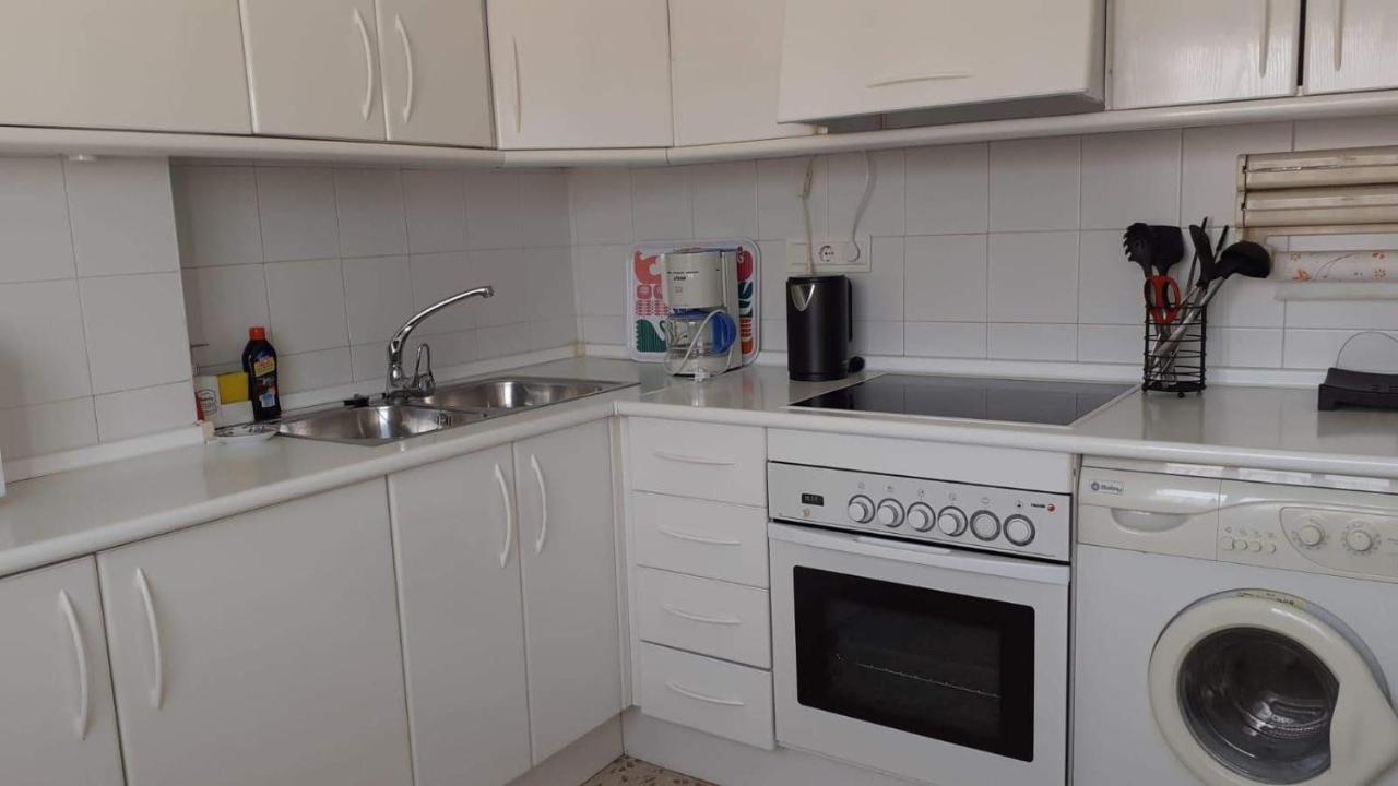 Salute To The Sea Apartment Нерха Екстериор снимка