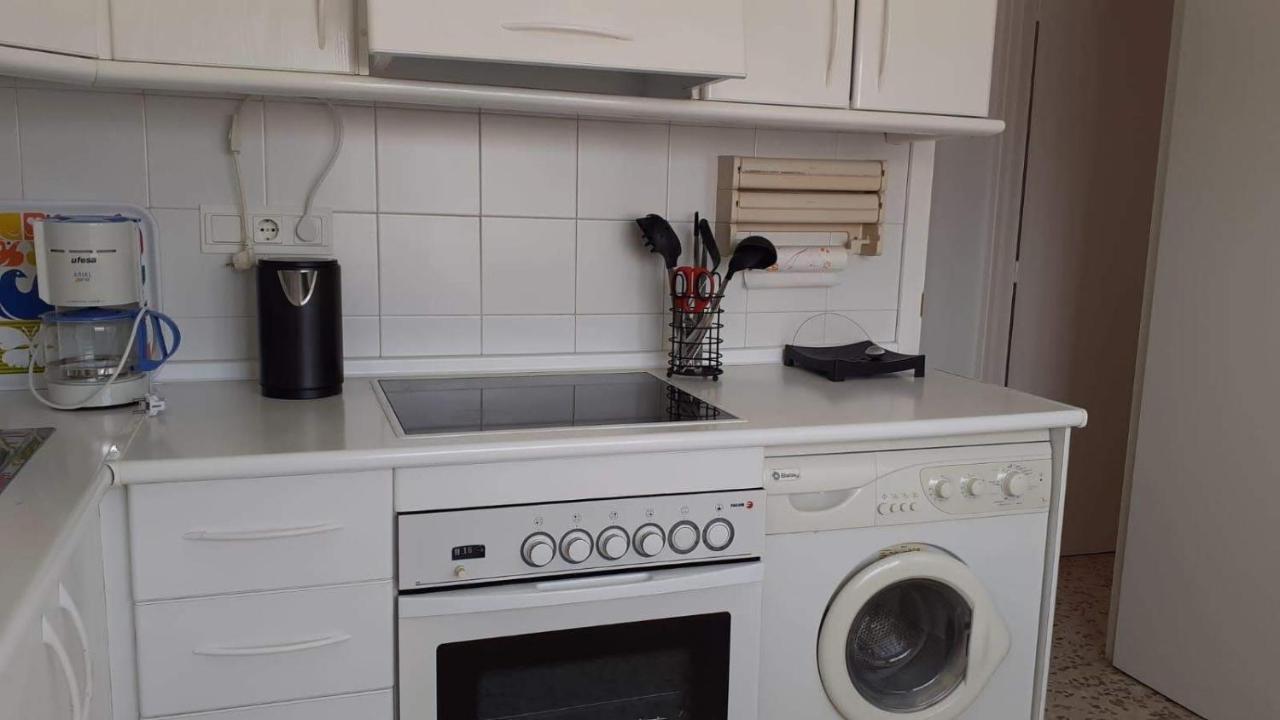 Salute To The Sea Apartment Нерха Екстериор снимка
